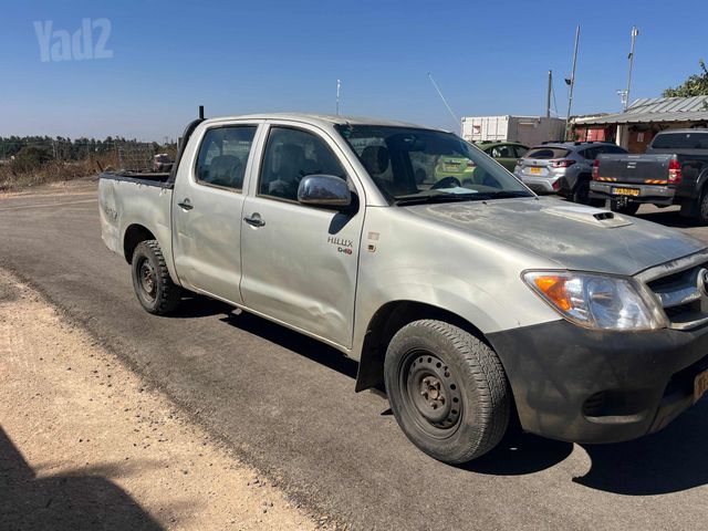 היילקס ויגו 4X2 אוט׳ דאבל קבינה 5 מק 4 דל 2.5 (102 כ״ס)