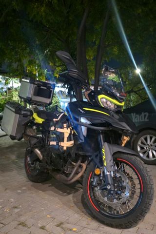 מודעת רכב בנלי TRK702X