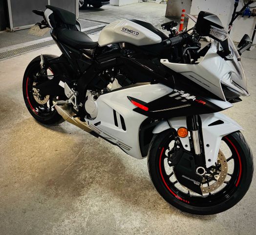 מודעת רכב CF MOTO 675SR-R