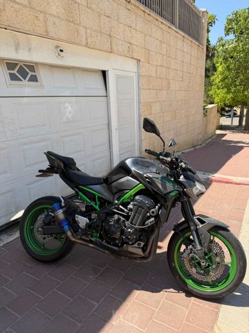 מודעת רכב קאוואסאקי Z900