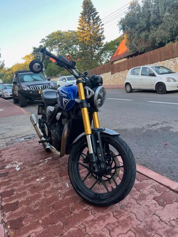 מודעת רכב טריומף Speed 400