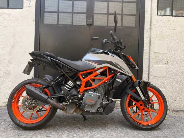 מודעת רכב KTM Naked Duke 390