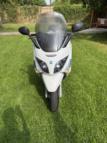 מודעת רכב פיאג'ו X-Evo 250