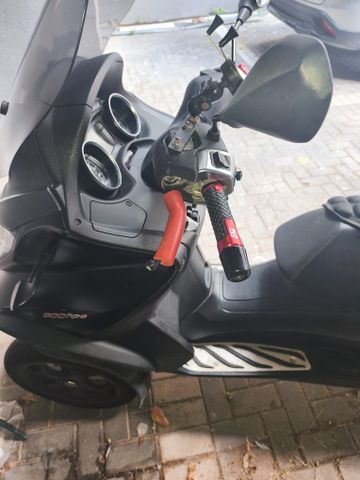 מודעת רכב פיאג'ו MP3 500