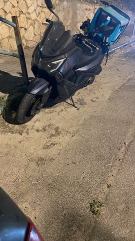 מודעת רכב סאן יאנג ג'וירייד 300 16