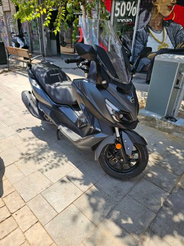 מודעת רכב סאן יאנג קרוזים 300