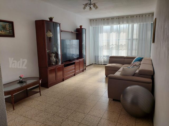 בנימין 11
