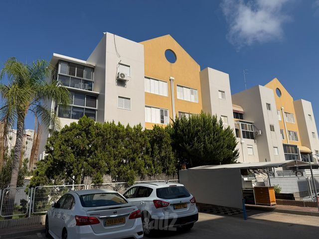 אדר 1