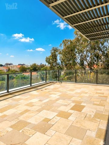Herzliya, Israel 3