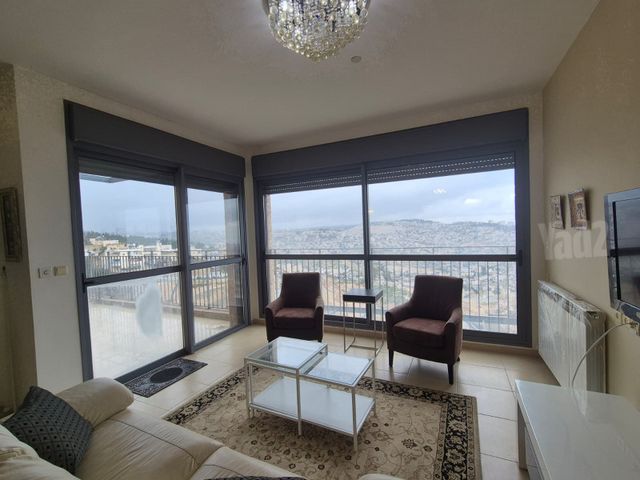 דירה למכירה בירושלים (תיווך)