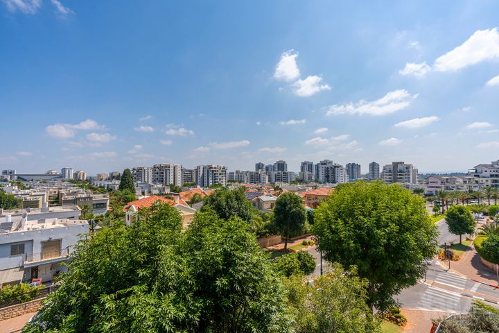 שדרות אלכסנדר 10