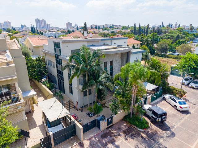 חייקה גרוסמן 