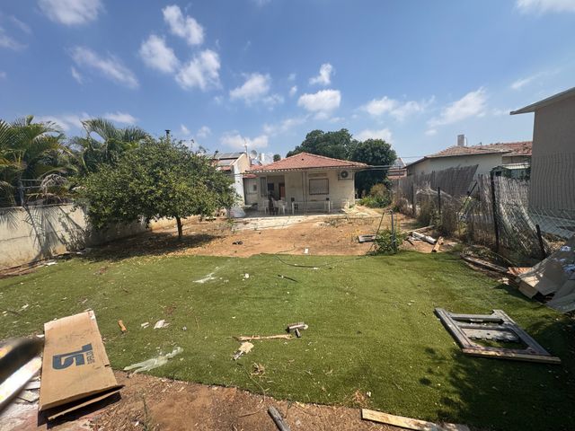 מרכז מזרחי
