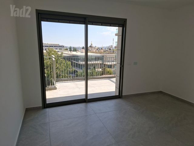 הנביאים 27