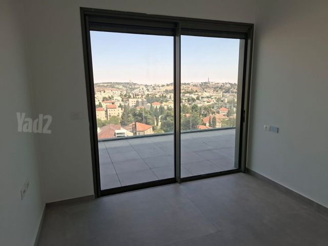 גג/ פנטהאוז להשכרה בירושלים (תיווך)