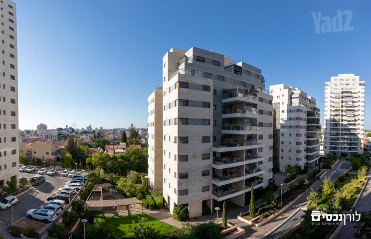 הרב זכריה מדאר