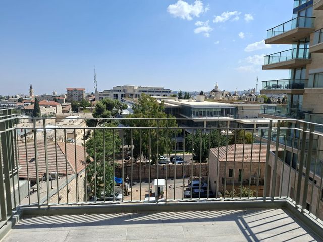 דירה להשכרה בירושלים (תיווך)