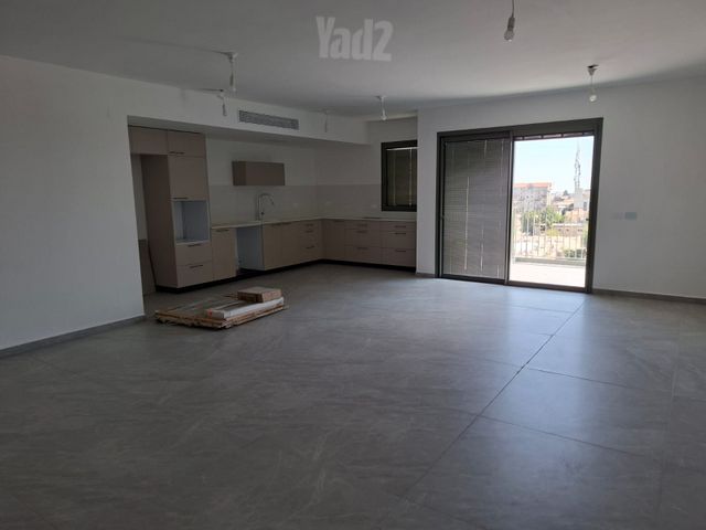 הנביאים 27