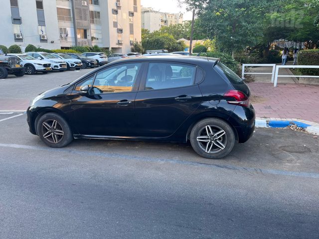 מודעת רכב פיג'ו 208
