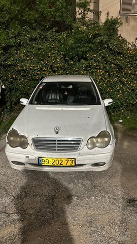 מודעת רכב מרצדס-בנץ C-class