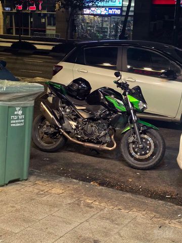 מודעת רכב קאוואסאקי Z400
