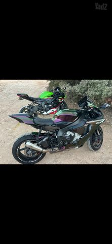 מודעת רכב ימאהה YZF-R1