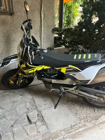 מודעת רכב הוסקוורנה SM701