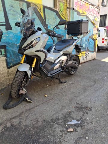 מודעת רכב הונדה X-ADV750