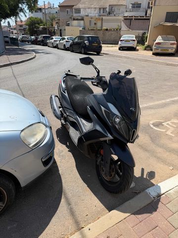 מודעת רכב קימקו דאון-טאון 350