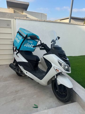 מודעת רכב סאן יאנג ג'וי רייד 200