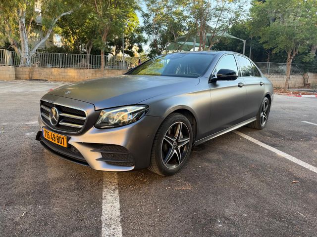 מודעת רכב מרצדס-בנץ E-class