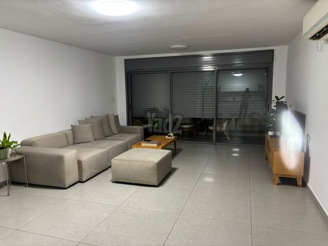Petah Tikva, Israel 3