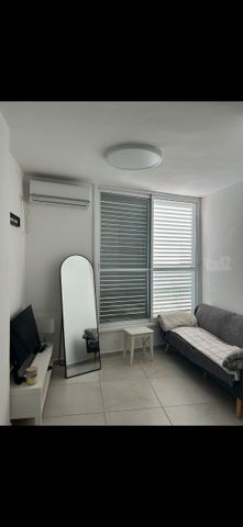 לוין אפשטיין 10