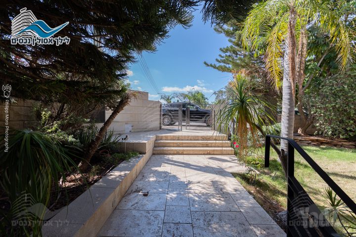 Haifa, Israel 5