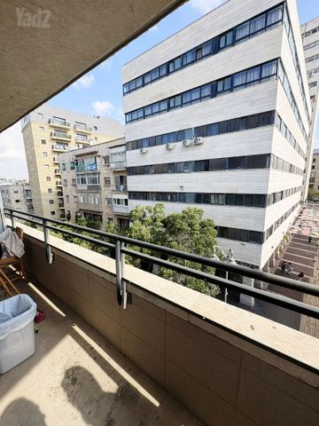 דירה למכירה בירושלים (תיווך) — 2