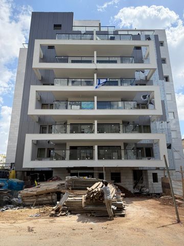 הנביאים 24