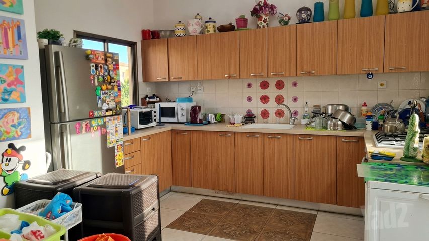 בן גוריון 32