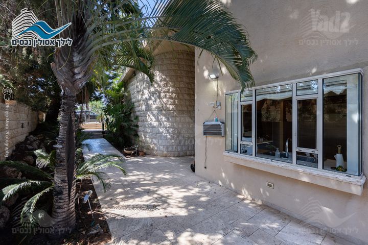 Haifa, Israel 4