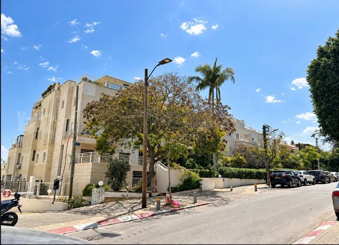 דירה למכירה בתל אביב יפו (תיווך) — 2