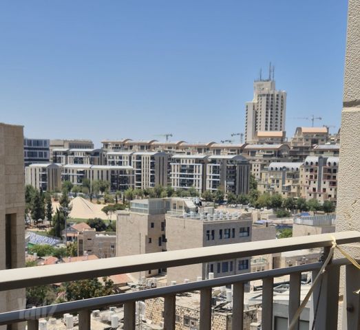 דירה למכירה בירושלים (תיווך) — 4