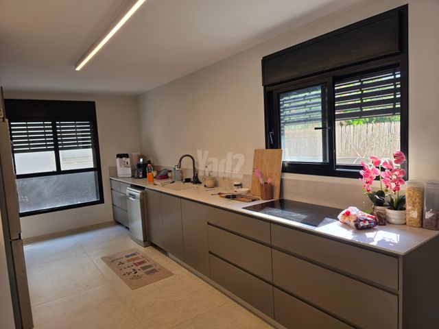 Ramat Gan, Israel 6