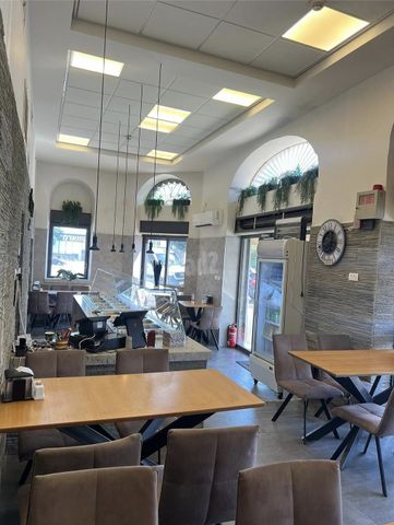 חנויות/ שטח מסחרי