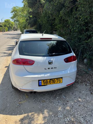 מודעת רכב סיאט לאון