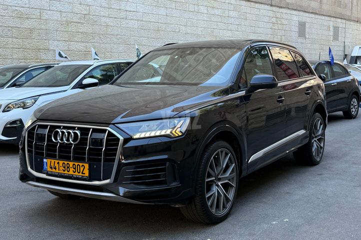 מודעת רכב אאודי Q7