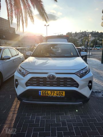 מודעת רכב טויוטה RAV4
