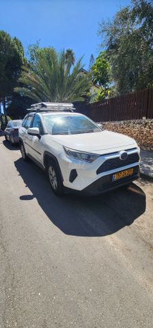 מודעת רכב טויוטה RAV4