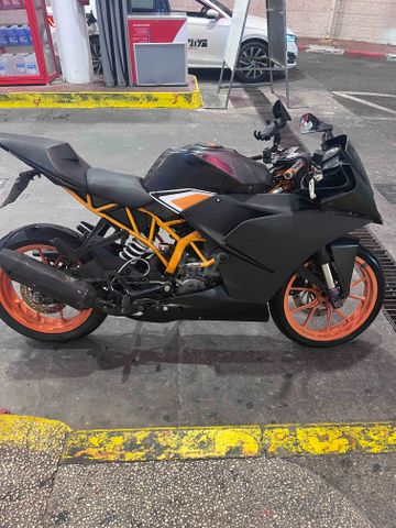מודעת רכב KTM SuperSport RC 200