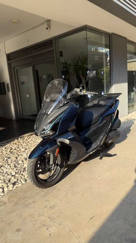 מודעת רכב קימקו דאון-טאון 350