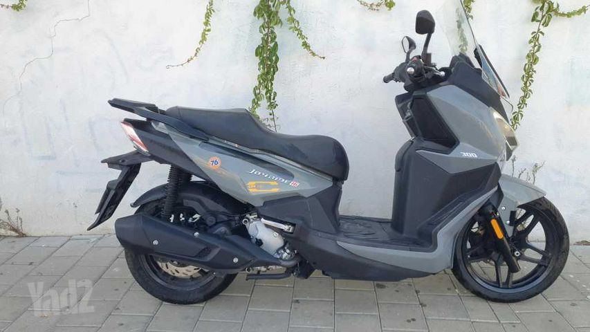 מודעת רכב סאן יאנג ג'וירייד 300 16