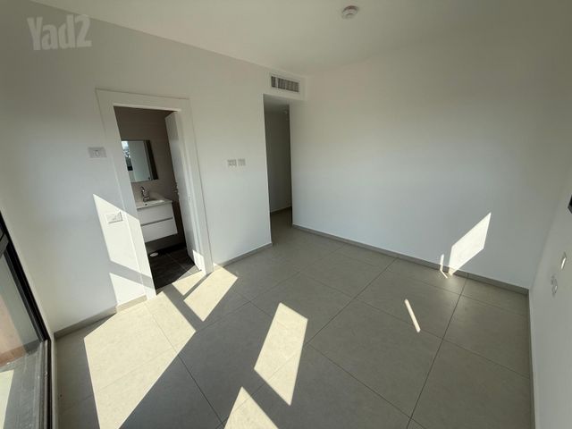 Petah Tikva, Israel 4
